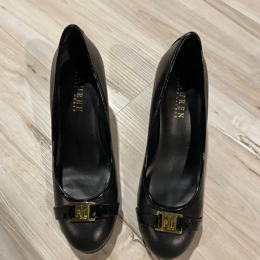 LAUREN Ralph Lauren class logo black pump heels size 6 B
